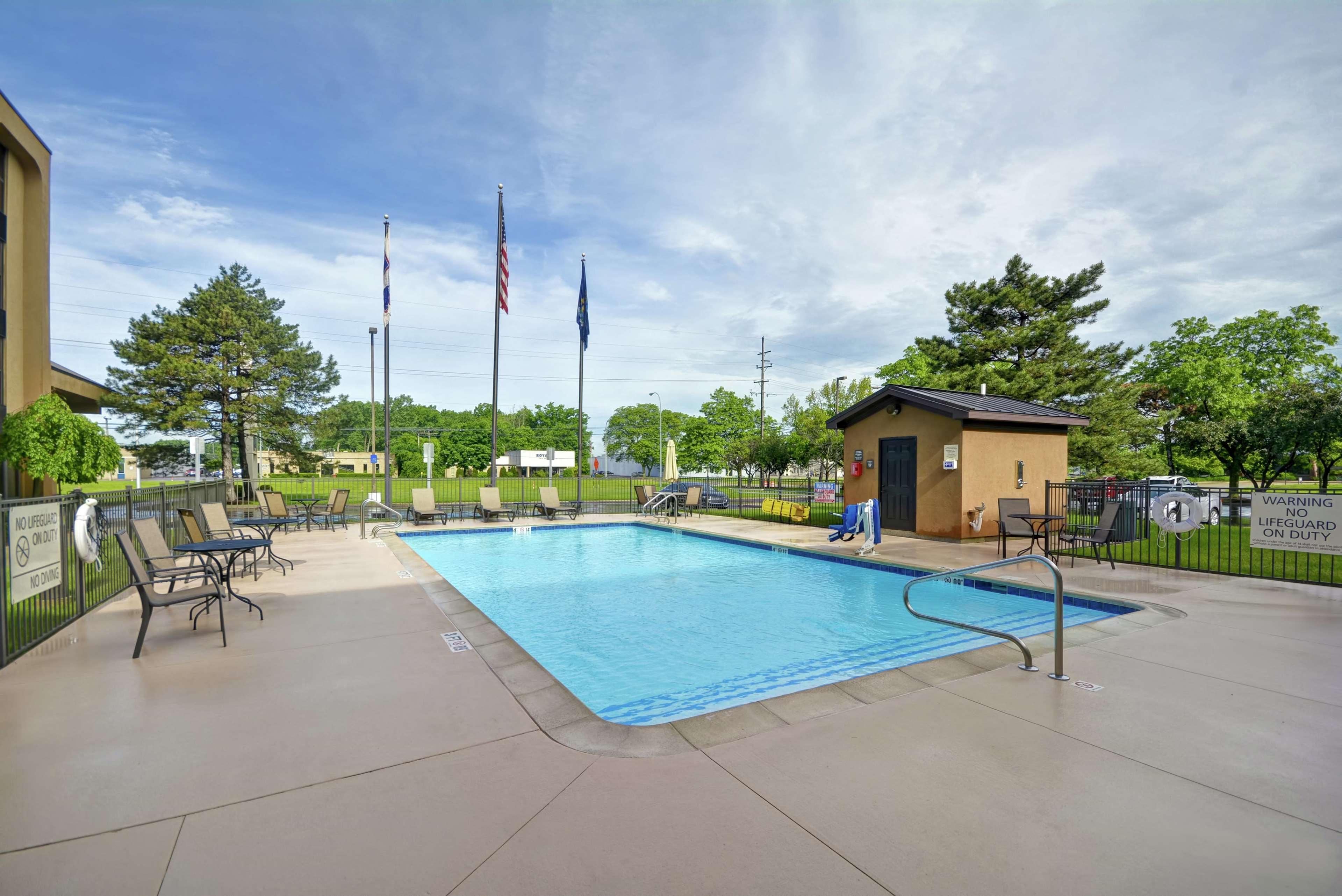 Hampton Inn Detroit Madison Heights South Troy Exterior foto