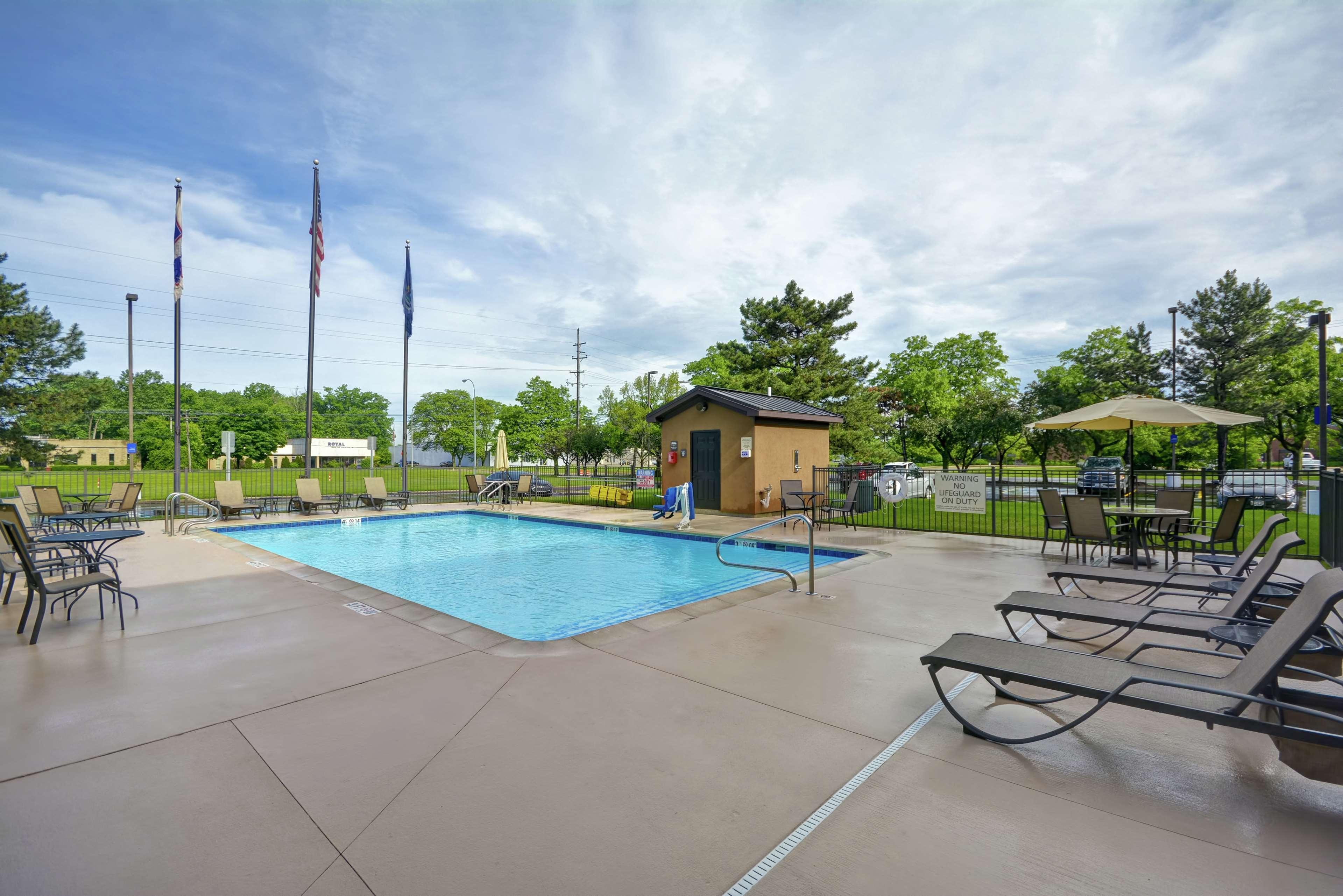 Hampton Inn Detroit Madison Heights South Troy Exterior foto