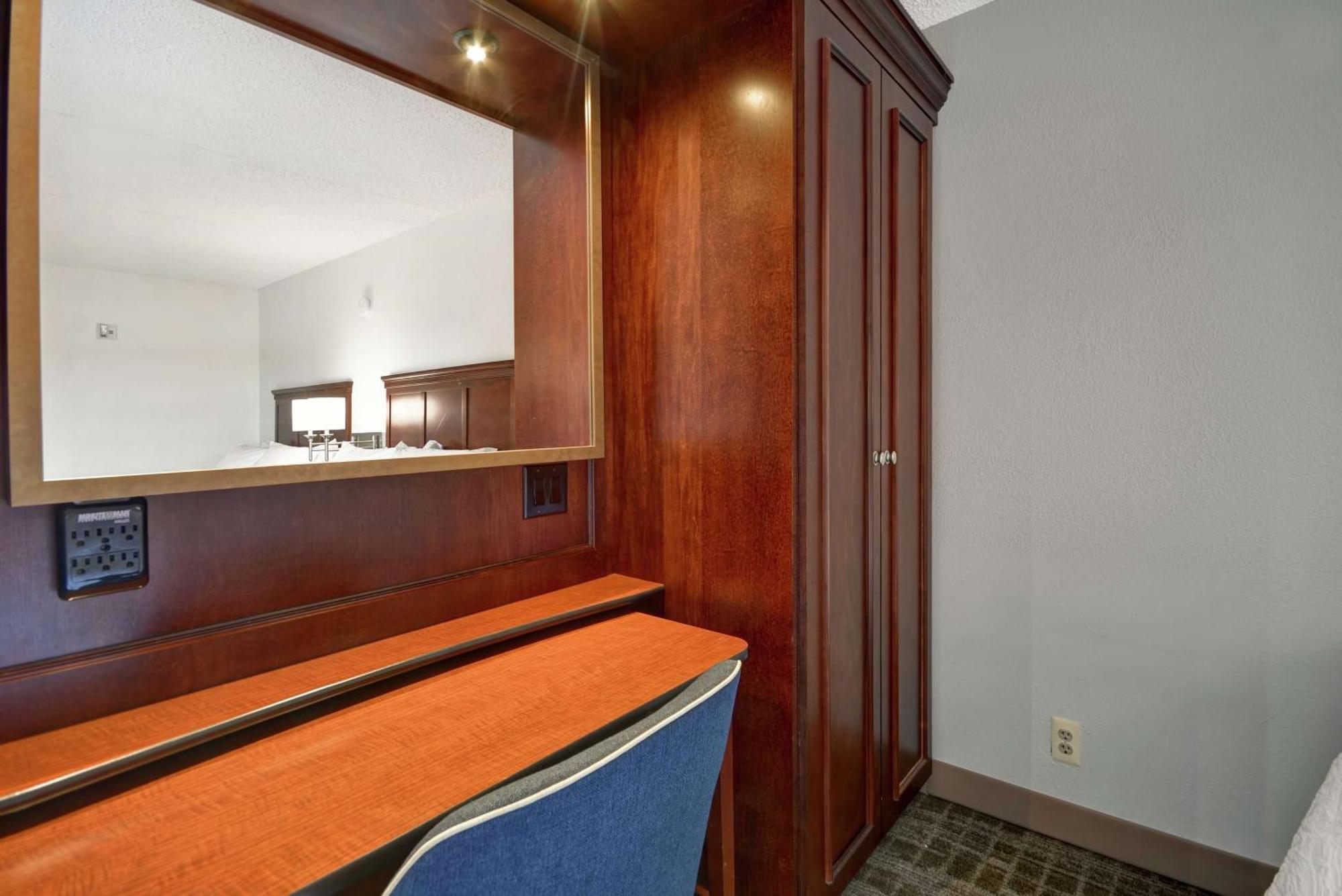 Hampton Inn Detroit Madison Heights South Troy Exterior foto